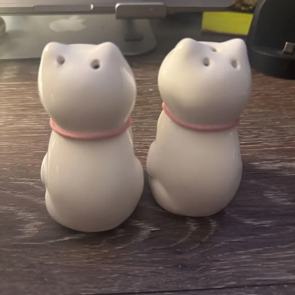 Vintage Cat Salt and Pepper Shaker Set Earthenware 1988 Made in Brazil